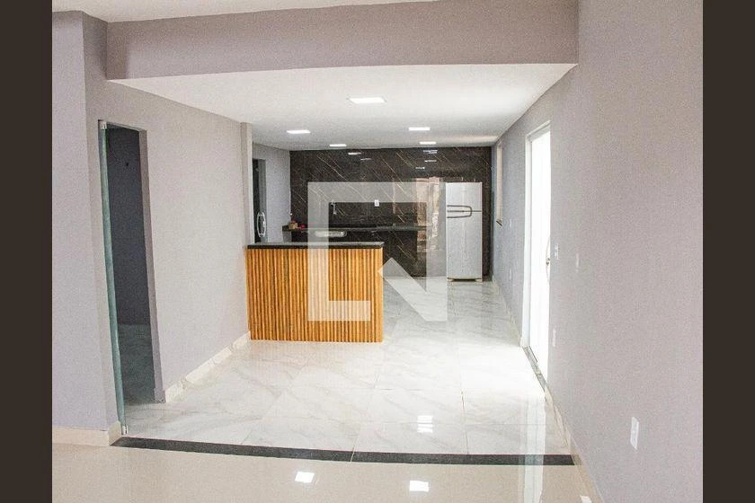 Rental house with 4 bedrooms and 250 m² open-plan kitchen — photo 2