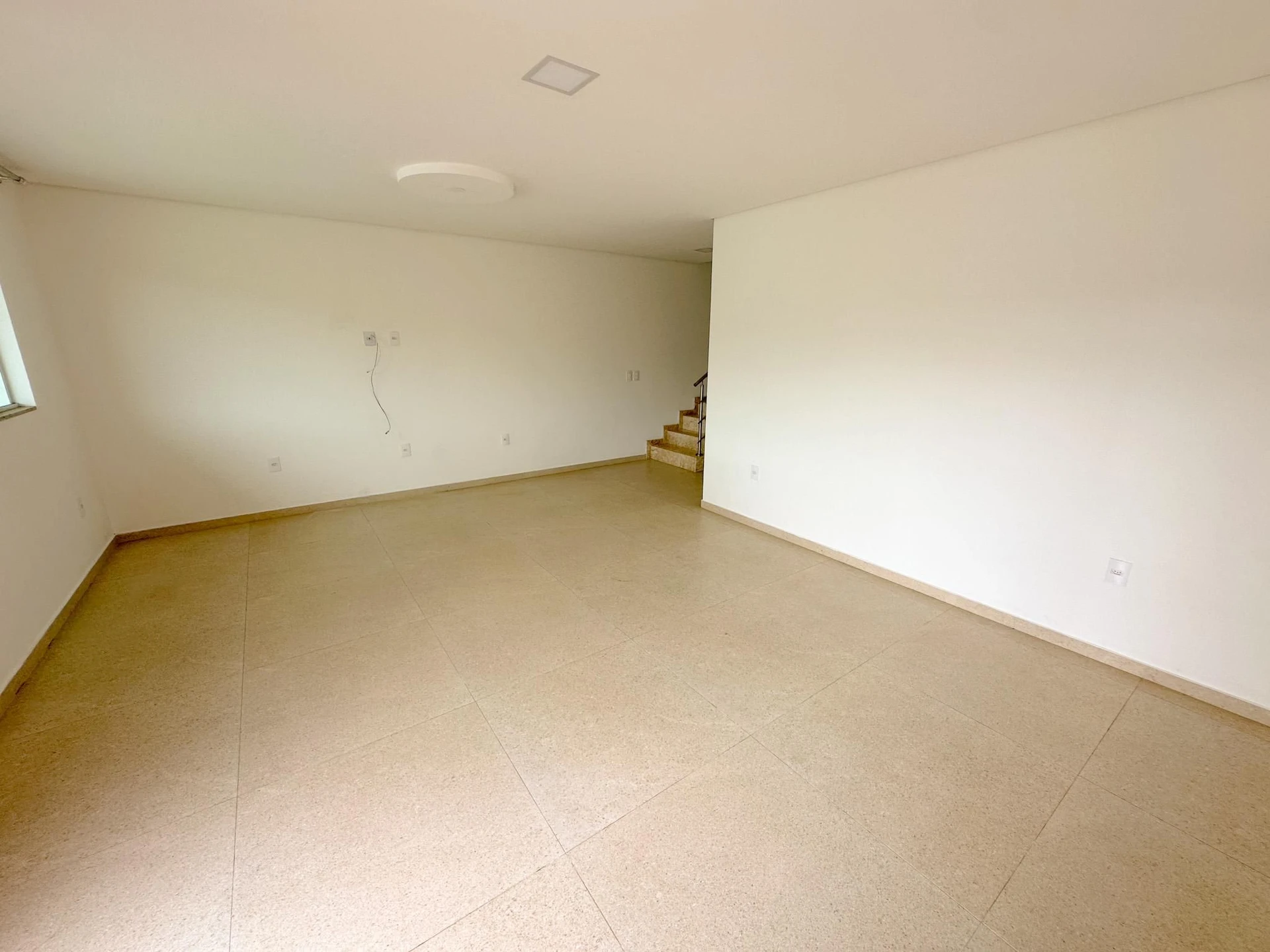 Garden in a 4-bedroom house, 194 m² — photo 12