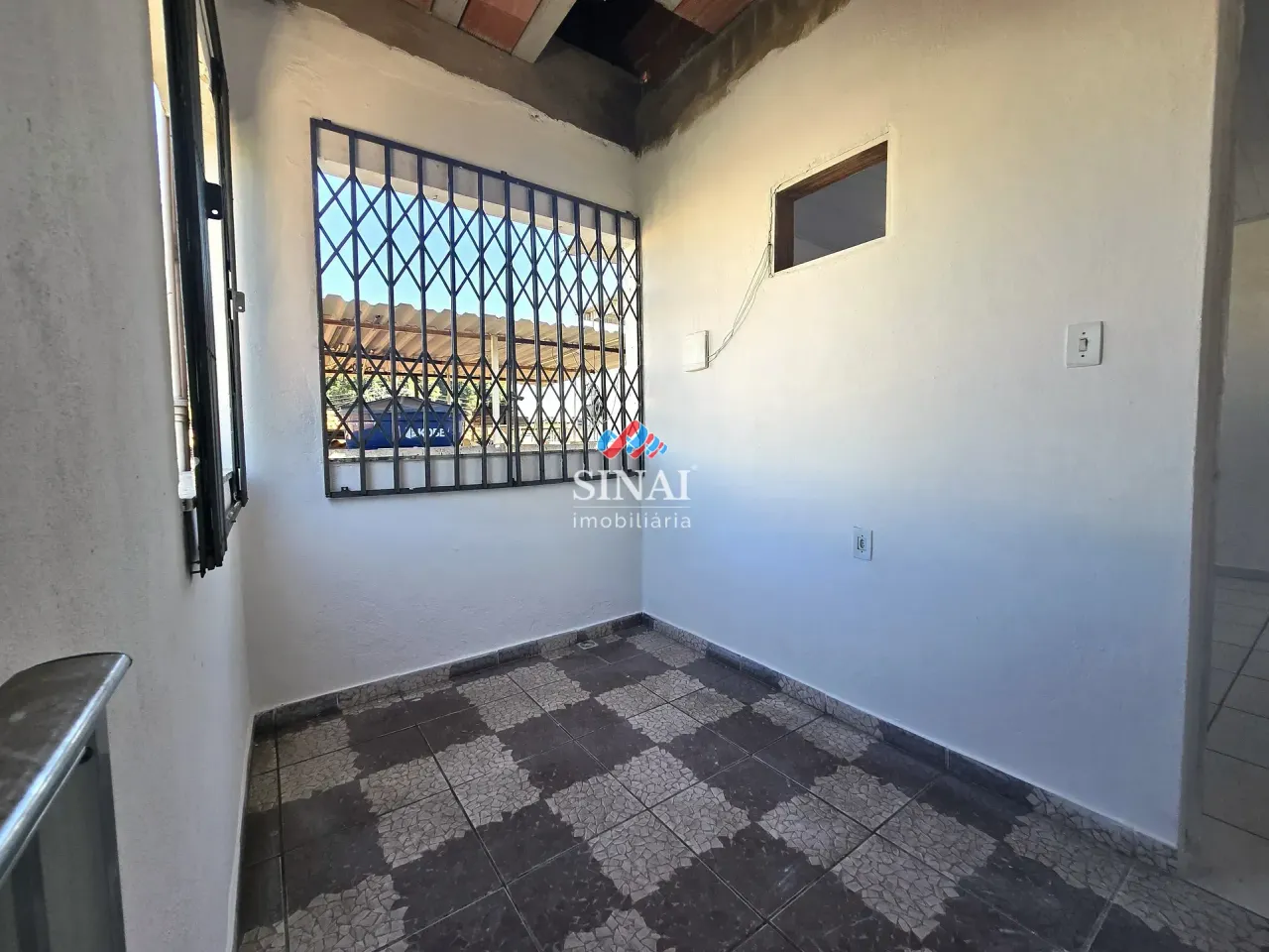 Unfurnished 1-bedroom house with 1 bathroom — photo 18