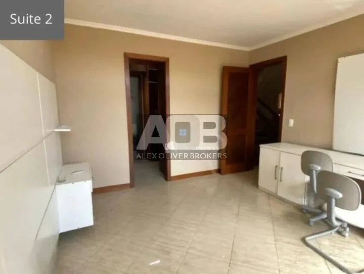 Furnished house with 5 en-suite bedrooms and a balcony — photo 9