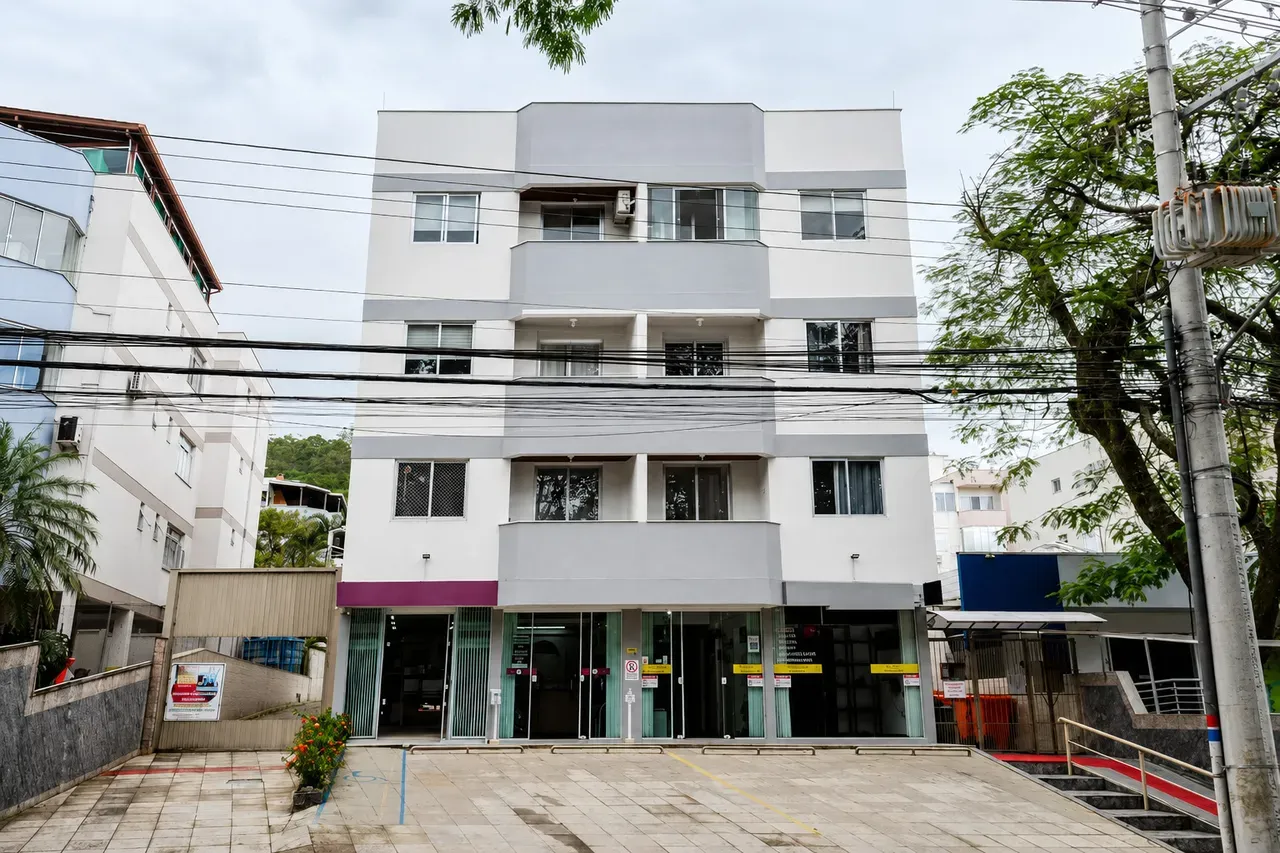 2-bedroom apartment with a washing machine in Florianópolis — photo 14