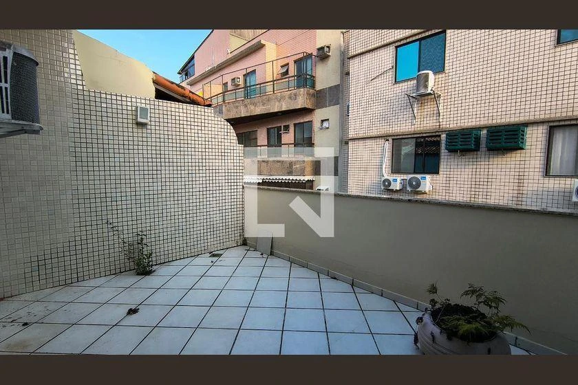 Sobrado em condomínio com 3 suítes e varanda de vidro — photo 33