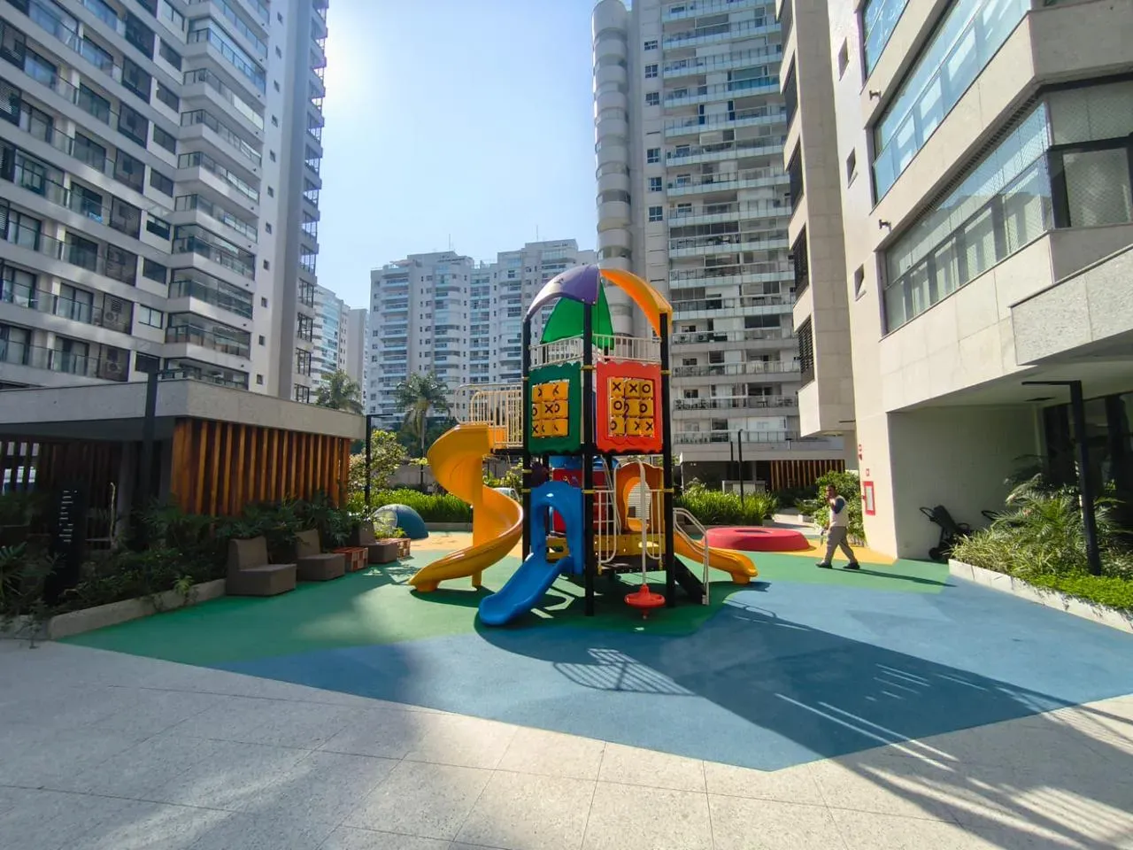 70 m² apartment with 2 bedrooms and a balcony — photo 27