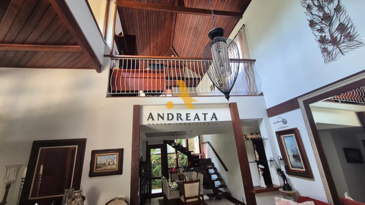 Casa de 307 m² com janelas do piso ao teto e banheira — photo 48