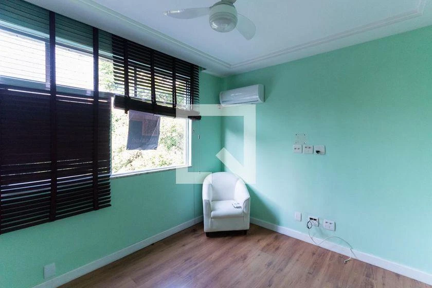 Home office in a 2-bedroom apartment, 105 m² — photo 4