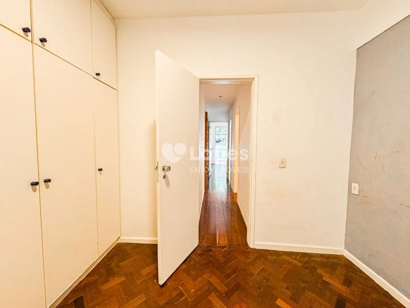 3-bedroom apartment with a home office — photo 3