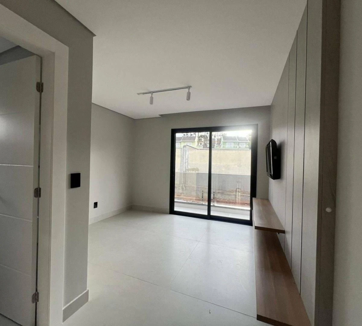 House with 3 bedrooms, 4 bathrooms and balcony — photo 14