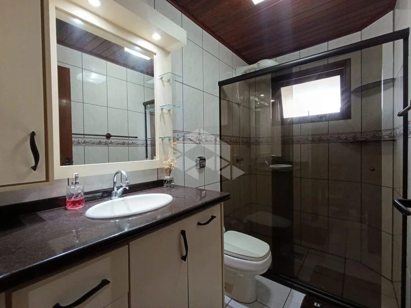 Casa de 3 dormitorios con balcón gourmet en Florianópolis — photo 39