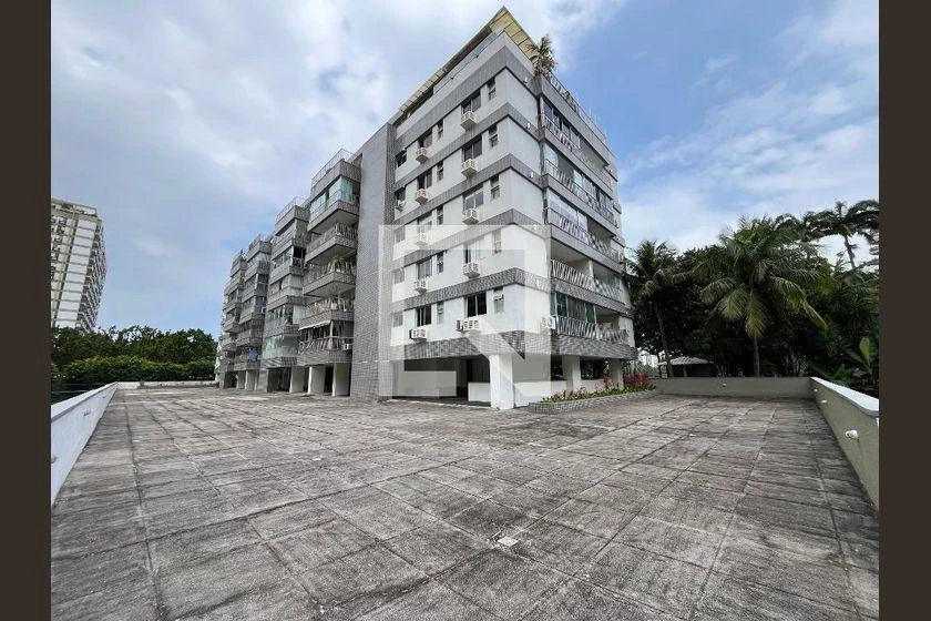 Furnished apartment, 86 m², with a glass-enclosed balcony — photo 37