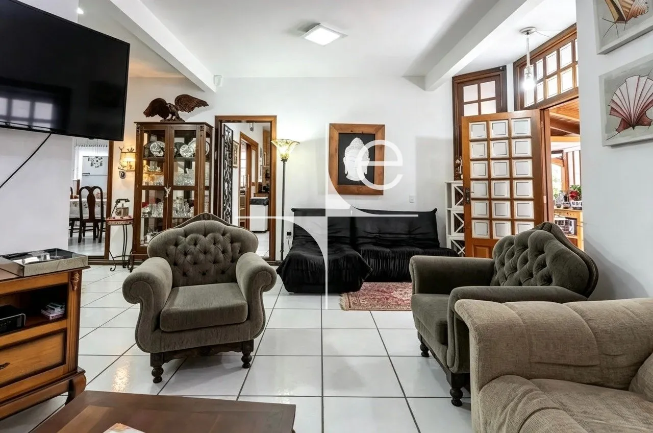 Furnished house with 5 en-suite bedrooms and shared pool — photo 4
