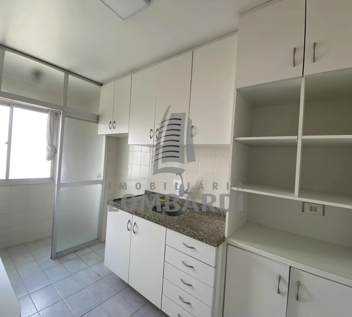 Apartamento, 60 m², com máquina de lavar