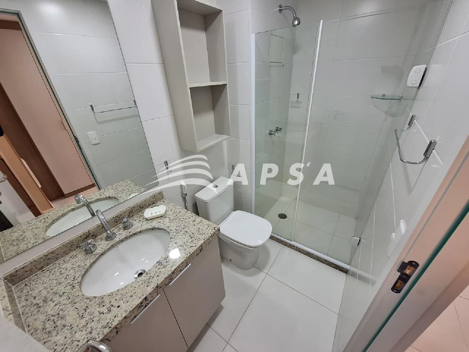 Furnished 1-bedroom apartment with open-plan kitchen 64 m² — photo 24