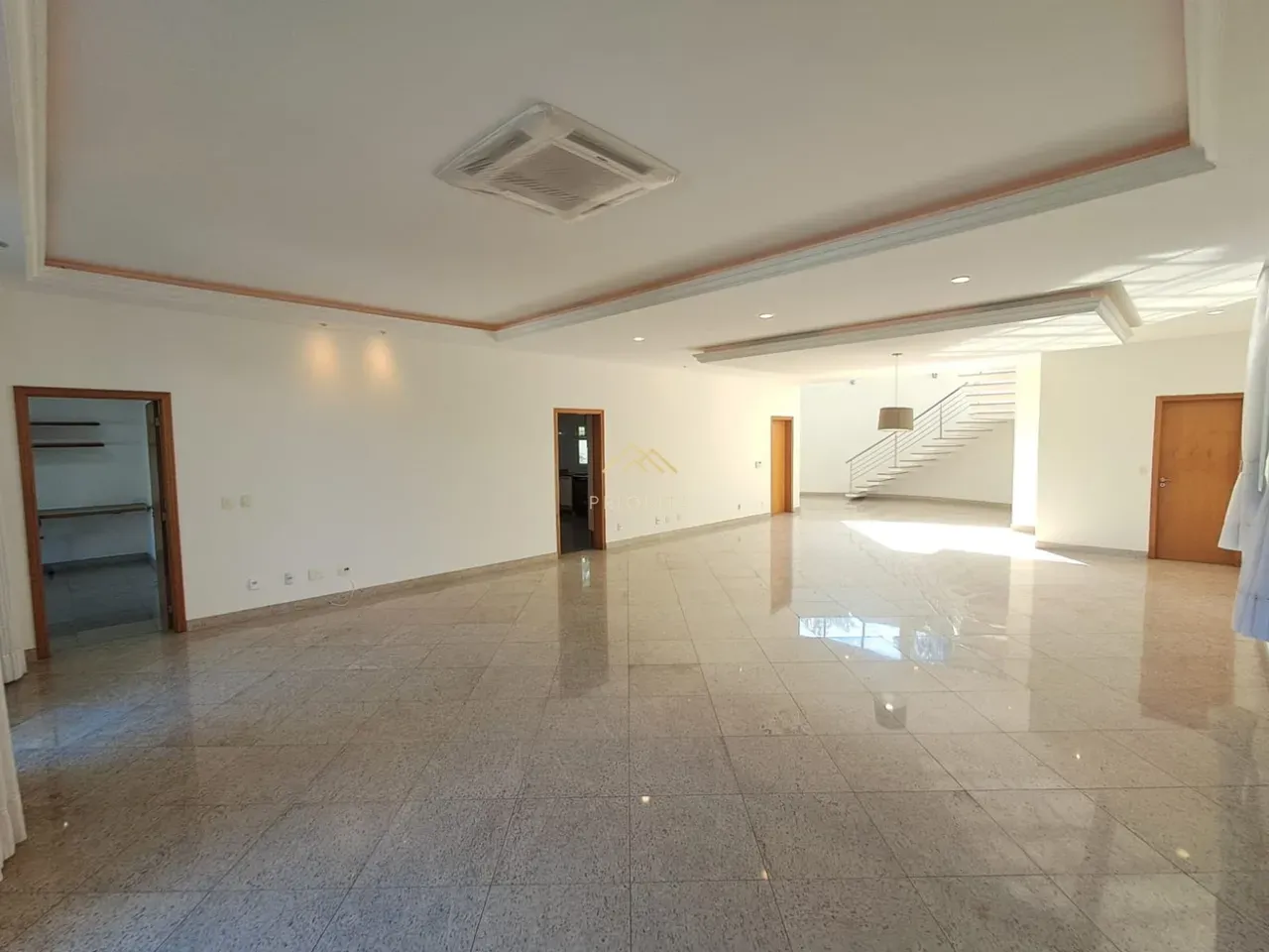 Casa em condomínio fechado com 6 quartos e 13 banheiros — photo 17