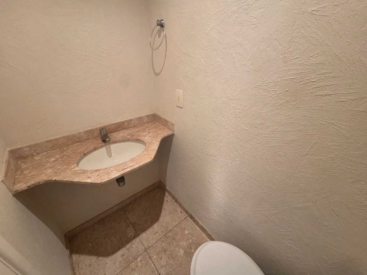 5-bedroom apartment in a building with a sauna — photo 2