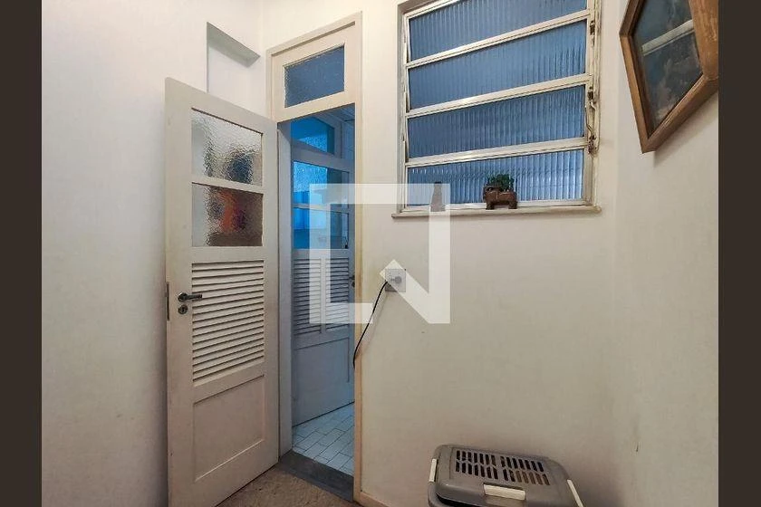 Furnished 97 m² apartment with 3 bedrooms — photo 40
