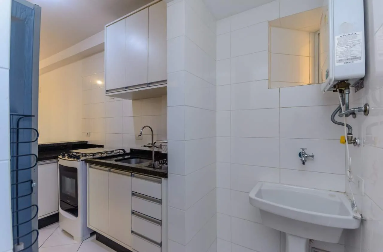 Wood or laminate floors in a 2-bedroom apartment, 60 m² — photo 6