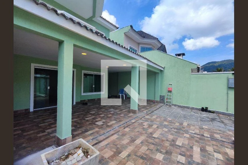 Rental apartment with 4 en-suite bedrooms and 350 m² — photo 20