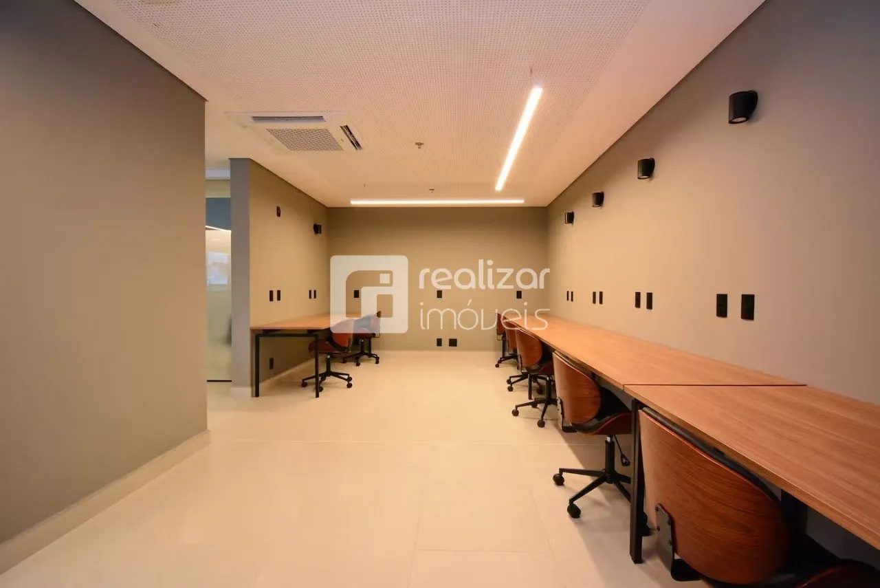 Furnished studio, 34 m², with a home office — photo 13