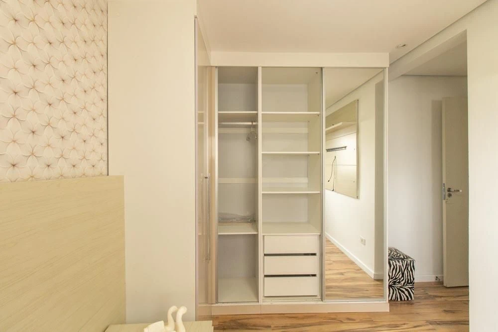 Apartment with 2 bedrooms, 1 en-suite and an open kitchen — photo 21