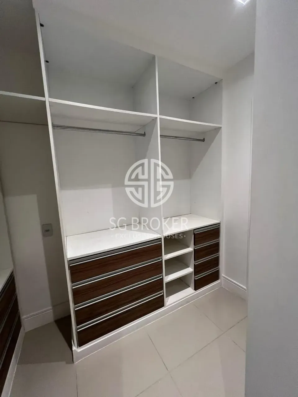 Casa com 5 suítes, cozinha fechada a gás e 500 m² — photo 10