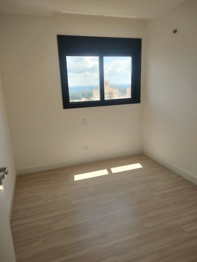 2-bedroom apartment with 1 en-suite and 1 parking space — photo 5