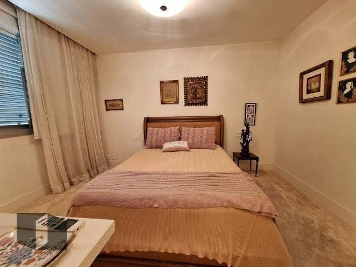 Furnished 4-bedroom apartment with 2 parking spots — photo 9