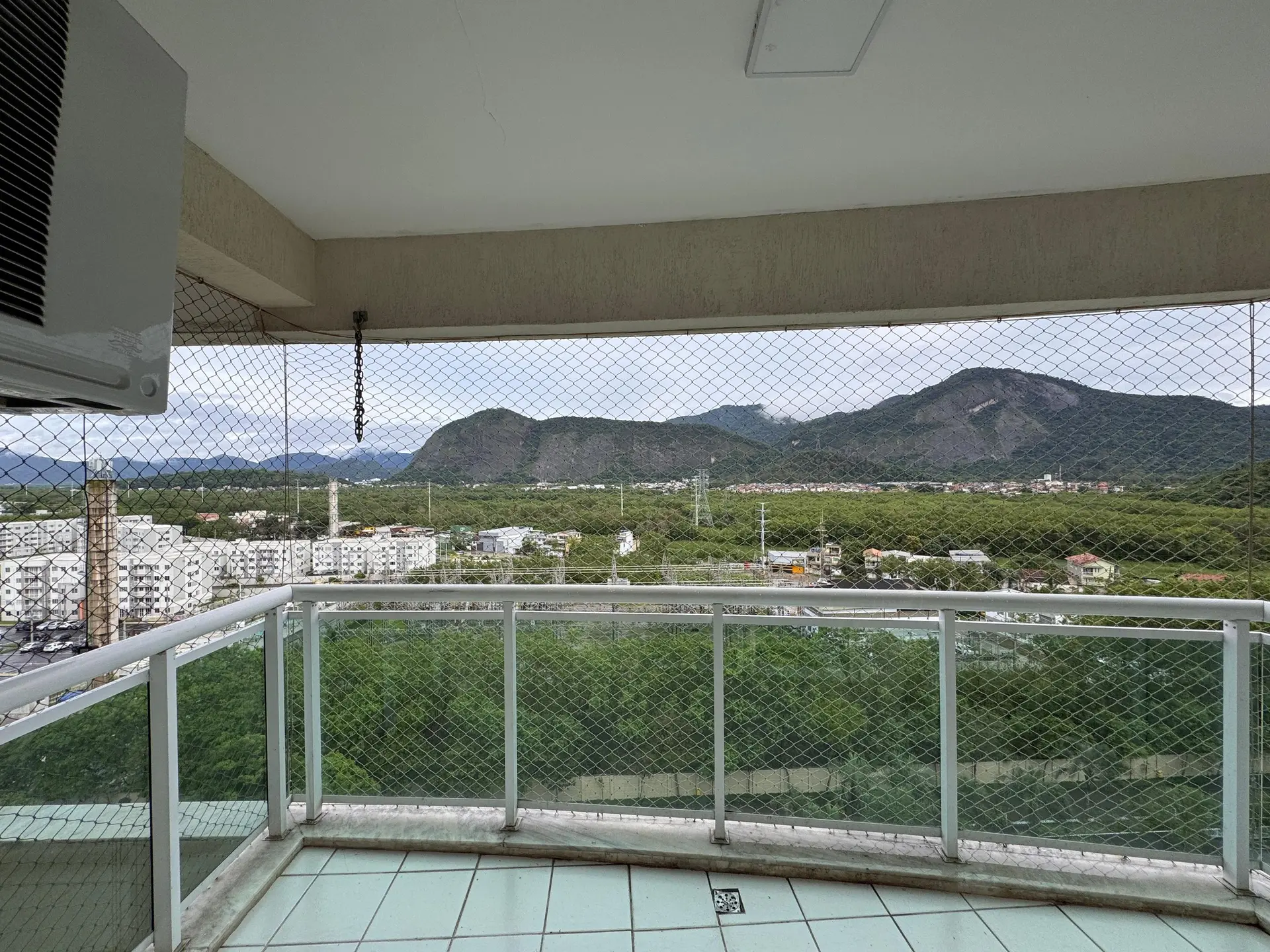 2-bedroom apartment with floor-to-ceiling windows — photo 11