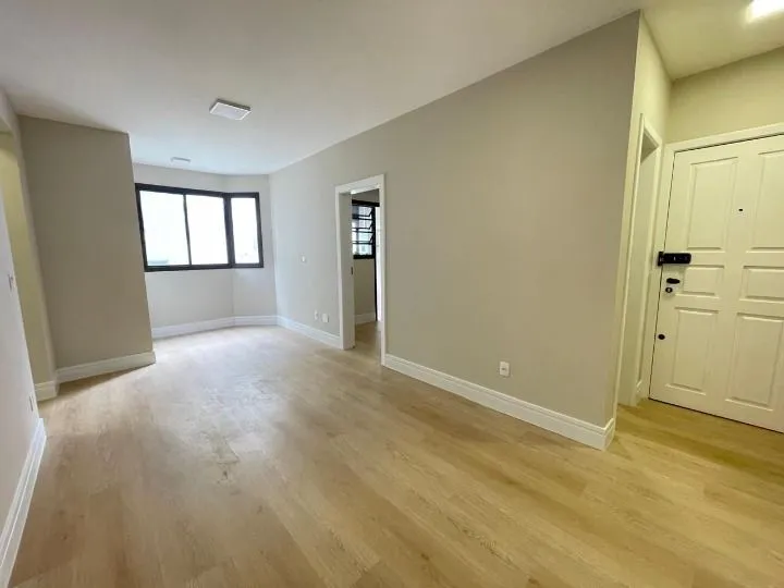 2-bedroom apartment with a water view in Florianópolis