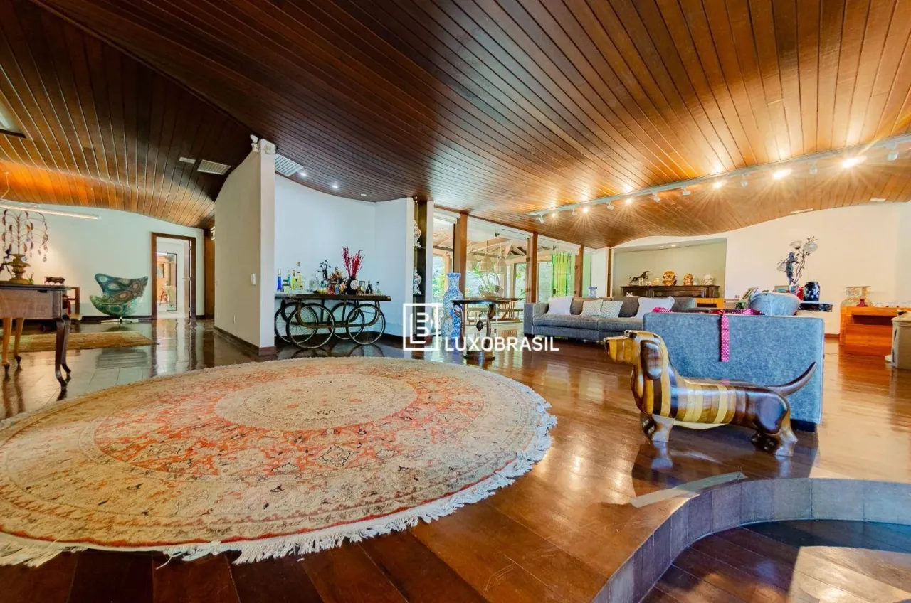 Furnished house with 5 bedrooms, 5 baths and 1116 m² — photo 5