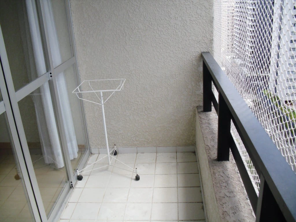 Wood or laminate floors in a 2-bedroom apartment, 122 m² — photo 8