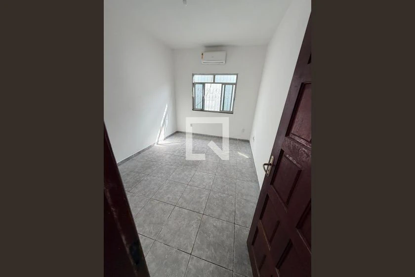 House with 5 bedrooms, en-suite and 3 parking spots — photo 6