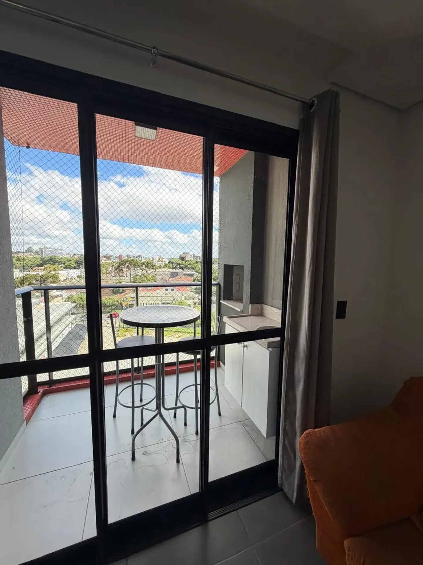 Furnished 1-bedroom apartment with balcony and barbecue — photo 7