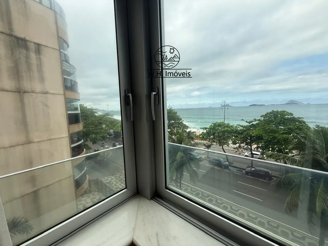 Furnished 240 m² apartment with 4 bedrooms and 2 parking — photo 4