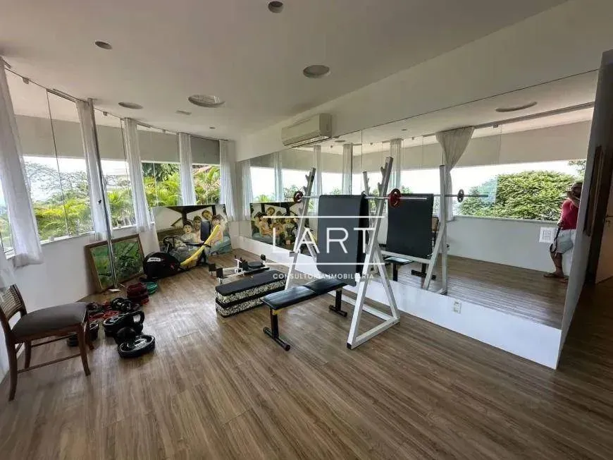 Furnished house with 4 bedrooms and integrated kitchen — photo 29