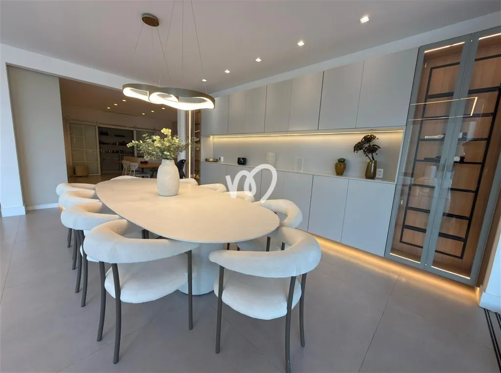 Duplex house with 5 bedrooms and 5 bathrooms — photo 16
