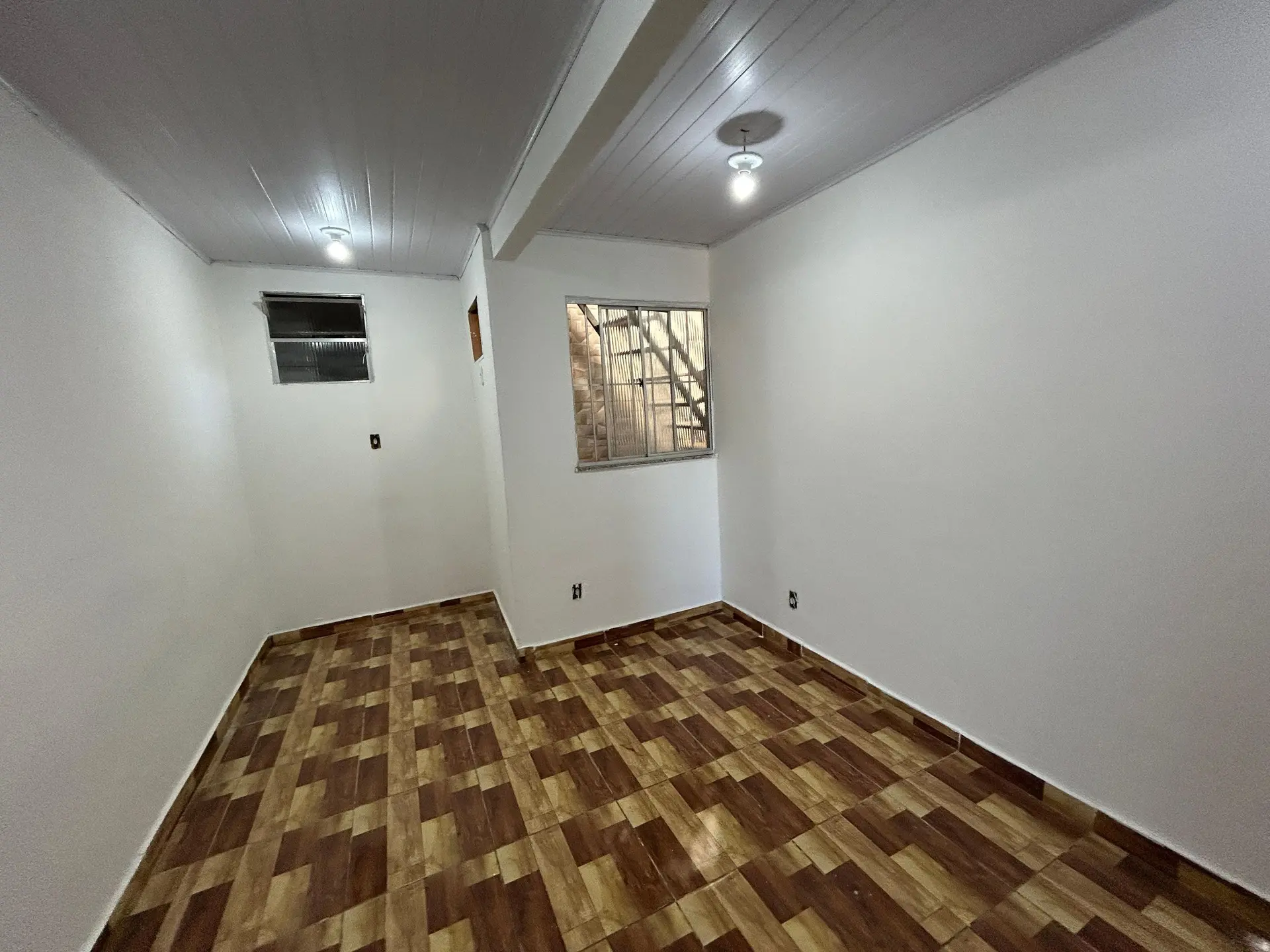 Квартира з 2 спальнями та 1 ванною з душовою зі скла — photo 21