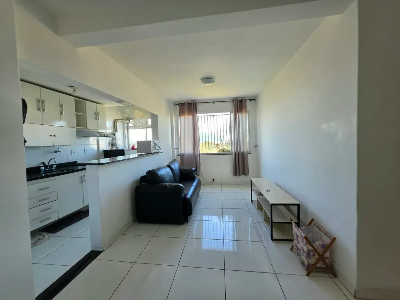Furnished 2-bedroom apartment with open-plan kitchen — photo 7