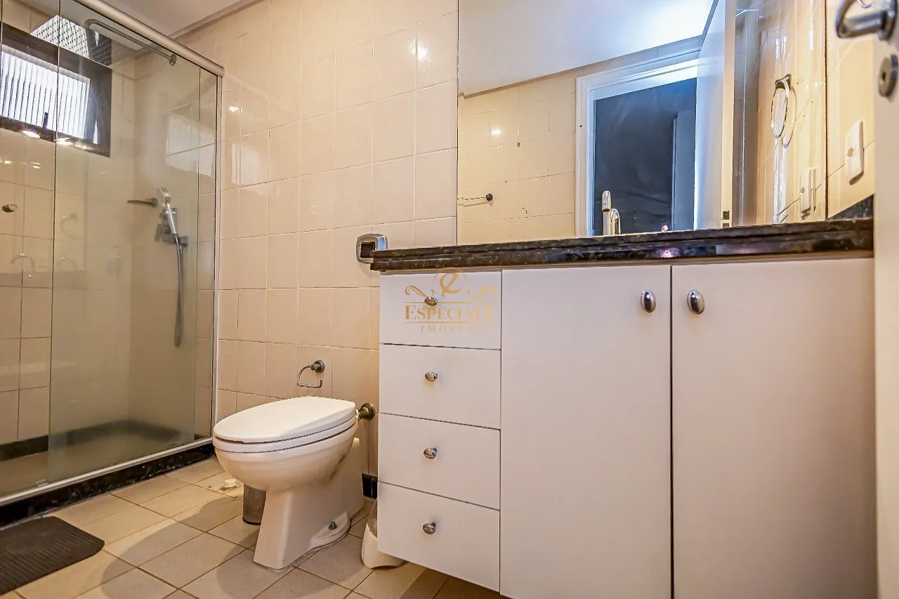 Apartment with 3 en-suite bedrooms and balcony — photo 33