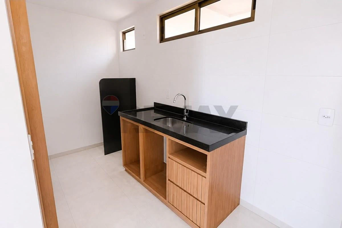 76 m² unfurnished apartment with private BBQ and 2 parking — photo 2