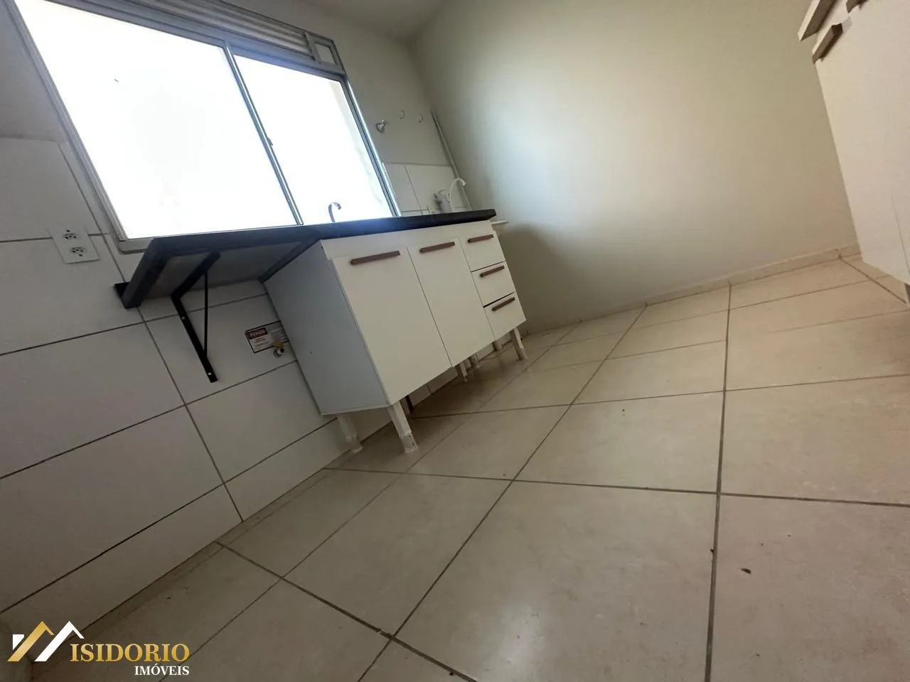 1-bedroom apartment with parking and a private BBQ — photo 4