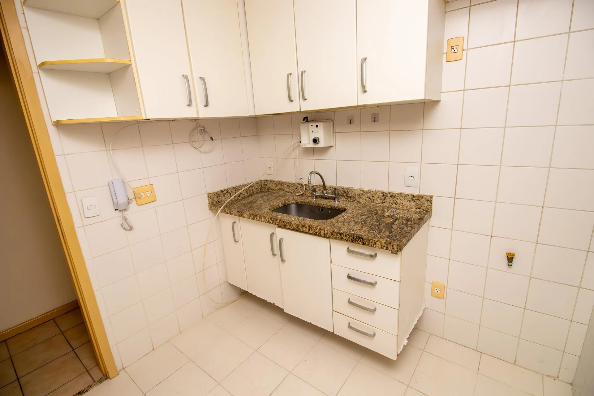 3-bedroom apartment, 1 with its own bathroom, 100 m² — photo 2