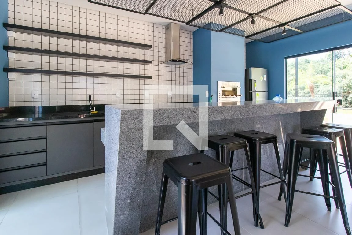 3-bedroom apartment with a park view in Curitiba — photo 47