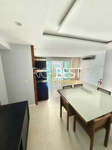 Apartment with 4 bedrooms and a glazed balcony view — photo 21