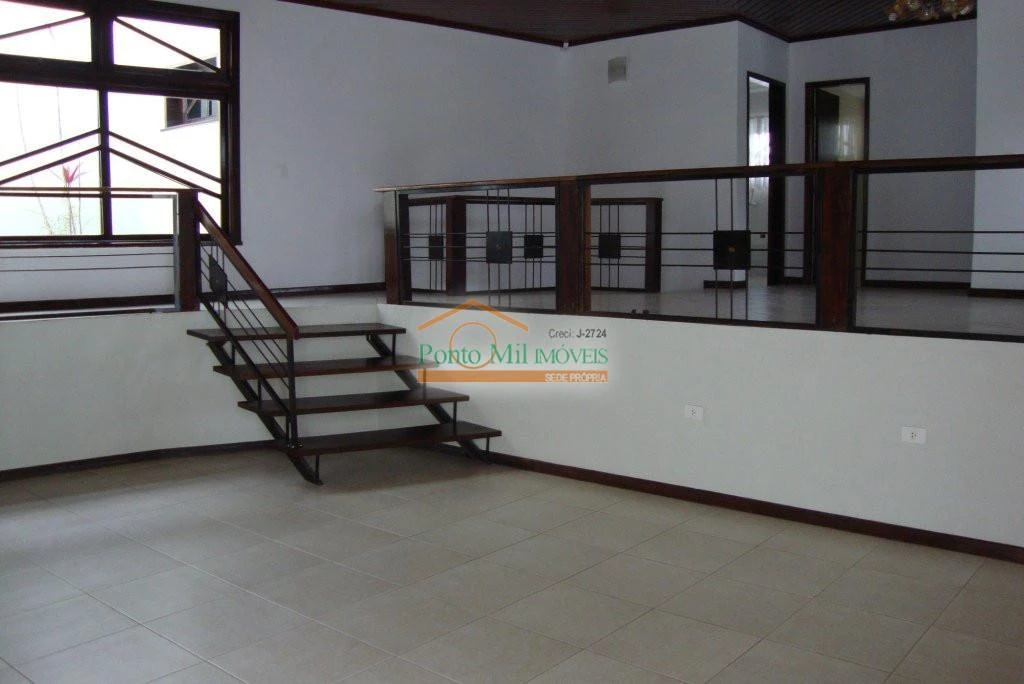 Будинок на 4 спальні з 3 суїтами 270 м² без паркування — photo 31
