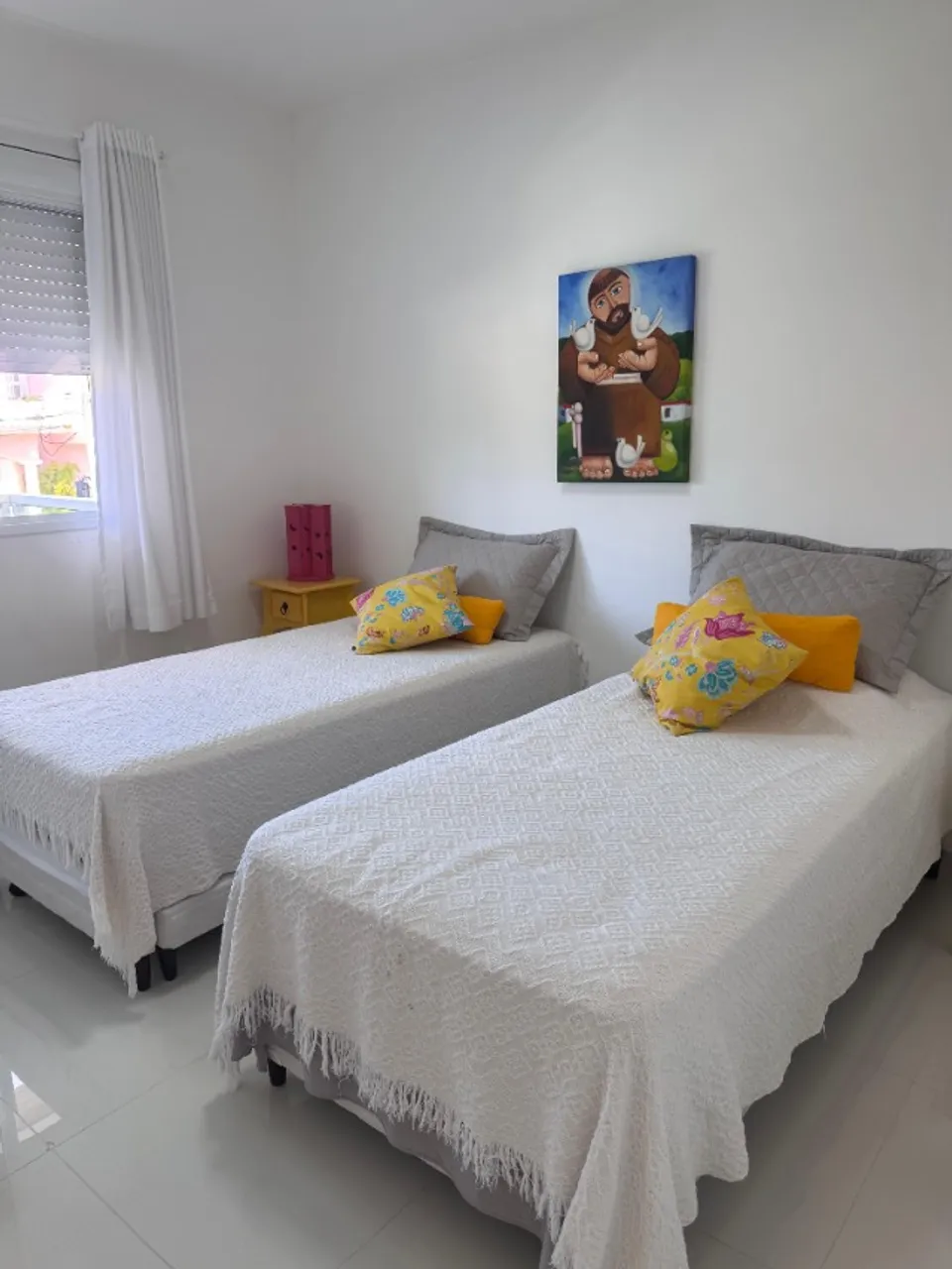 Furnished 2-bedroom apartment with open-plan kitchen — photo 2