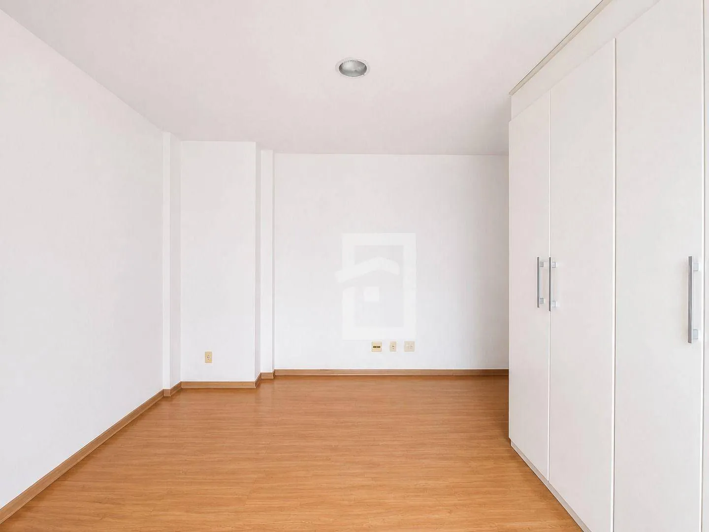 210 m² apartment with 3 bedrooms and glassed balcony — photo 19