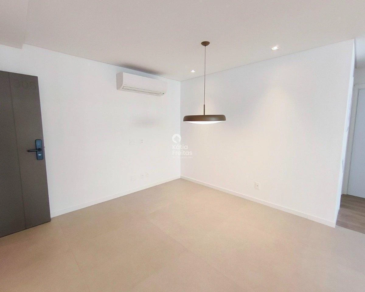 132 m² unfurnished apartment with 3 en-suites — photo 29