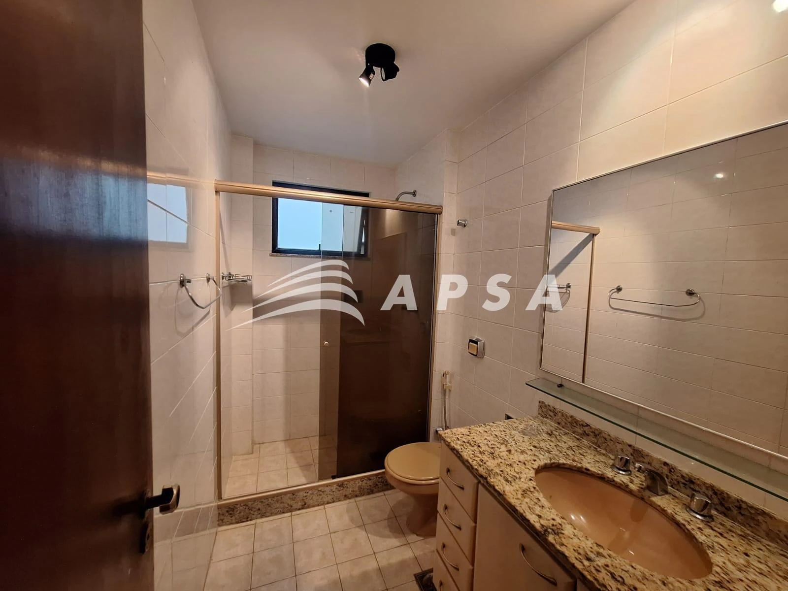 120 m² apartment with 3 bedrooms and separate kitchen — photo 10