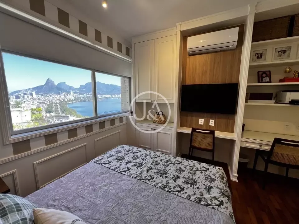 Furnished 3-bedroom apartment with 155 m² — photo 22