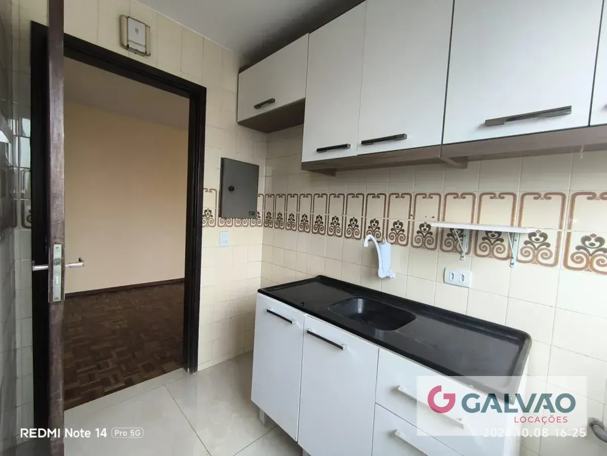 Apartment on the 8th floor with wood or laminate floors — photo 4